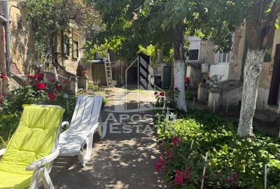 Casă individuală cu 7 camere cu Canalizare în Central - 7