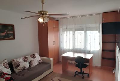 Proprietar apartament 2 camere Decomandat et.3 _Gura Leului-Fabrica - 9