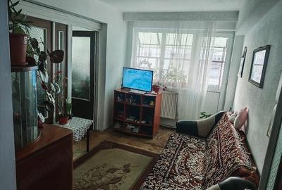 Apartament cu 3 camere semidecomandat în Central - 2