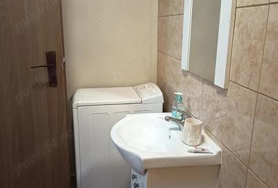 Inchiriez garsoniera , str. Podului 25 - 7