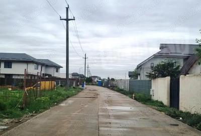 Teren de 5000 mp, în Central