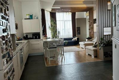 Apartament 3 camere decomandat .situat intr o zona excelenta din Sector 3 - 5