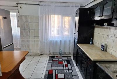 Apartament cu 3 camere decomandat în Central - 2