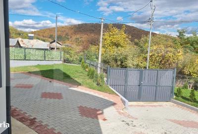 Casă cu 3 camere în Călinești - 3