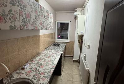 Garsonieră decomandată în Central - 1
