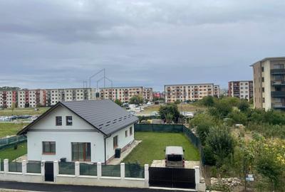 Apartament cu 2 camere decomandat în Tractorul - 18