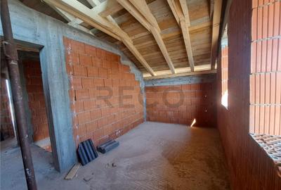 RECO casa la rosu Cihei - 8