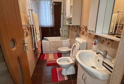 Apartament cu 3 camere decomandat în Central - 11