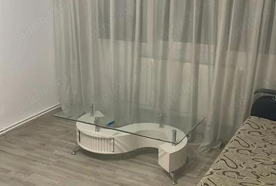 Spațiu comercial, de 50 mp, în Central - 4