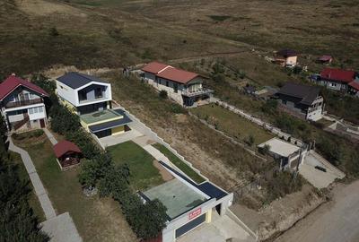 Casa moderna, spa?iu verde ?i priveli?te spre lac - Str. Salcamilor, Campene?ti - 3