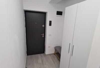 Apartament cu 2 camere decomandat, mobilat în Tractorul - 2