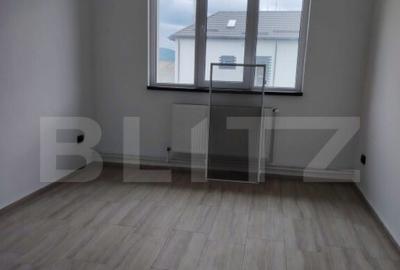 Casa de vanzare, cu 6 camere, 288 mp, zona Voinesti - 12