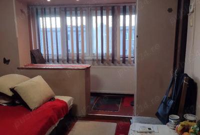 Garsonieră semidecomandată în Central - 9