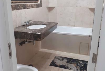 Apartament cu 3 camere decomandat în Central - 6