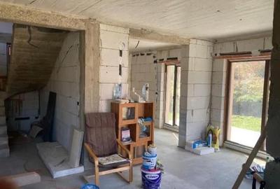 Casă cu 3 camere cu Teren 450 Mp în Central - 4
