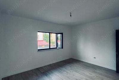 Casă cu 3 camere în Mărgineni