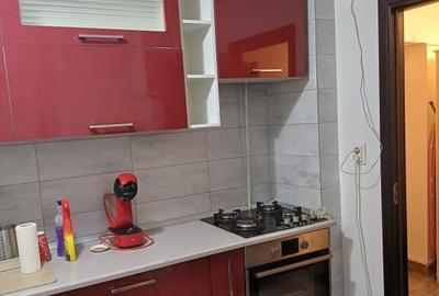 Garsonieră decomandată în Decebal