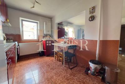 Bucatarie spatioasa, centrala termica proprie, zona linistita ! - 7