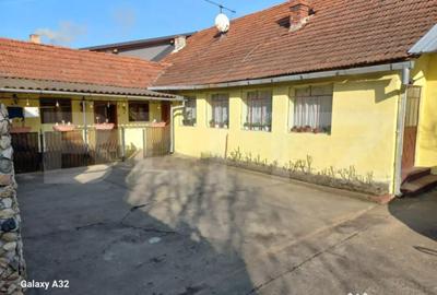 Casă cu 4 camere cu Teren 2500 Mp în Central - 12