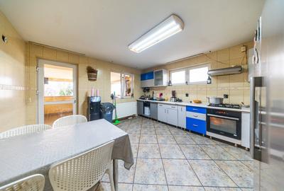 Casă cu 5 camere cu Teren 1650 Mp în Măgurele - 6