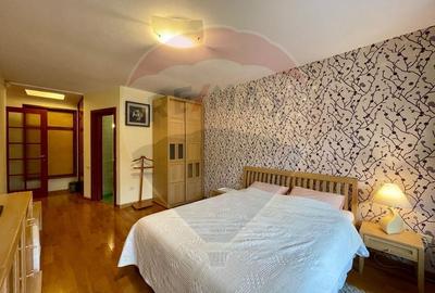 Apartament cu 3 camere de vanzare in zona Schei - 10