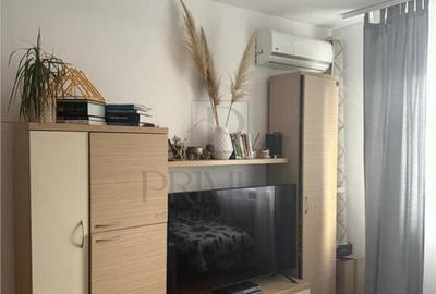 Gheorghe Lazar - 2 Camere - Etaj intermediar cu LIFT - Bloc