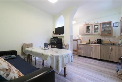 Apartament cu 3 camere decomandat în Copou - 2