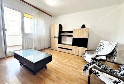 Apartament cu 2 camere decomandat în Micro 16 - 2