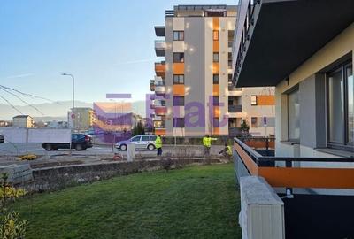 Birou, de 77 mp, în Tractorul - 8