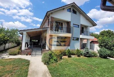 Casă individuală cu 6 camere în Valu lui Traian