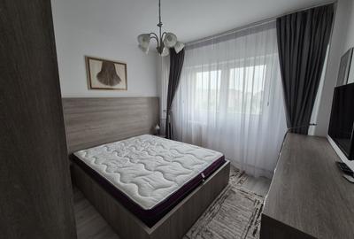 Apartament cu 3 camere semidecomandat în 1 Mai - 10