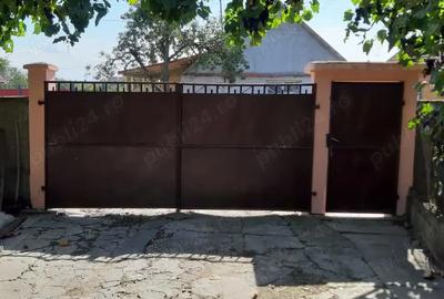 Vand proprietate in Miersig, jud.Bihor, la aproximativ 20 km de Oradea. - 1