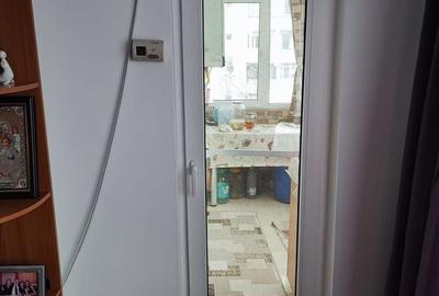 Apartament cu 3 camere decomandat, mobilat în Apusului - 8