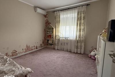 Casă cu 4 camere în Săbăreni - 14