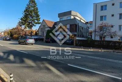 Spațiu comercial, de 90 mp, în Central - 1