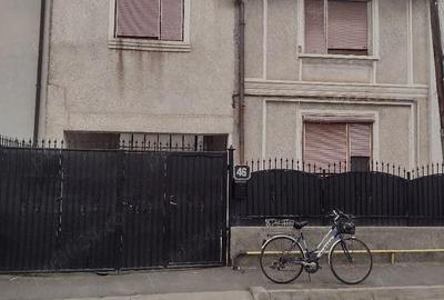 Casă cu 5 camere cu Teren 320 Mp în Central - 3