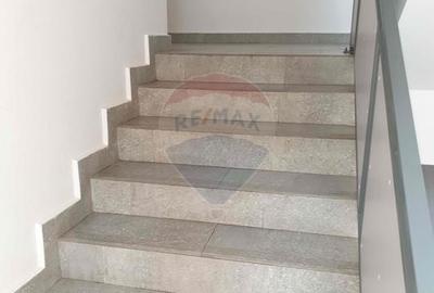 Inchiriez apartament 2 camere, in Tractorul, str George Bacovia - 9