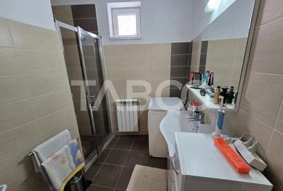 Casă cu 4 camere cu Canalizare în Orașul de Jos - 4