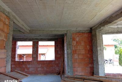Casă cu 5 camere cu Teren 1660 Mp în Semlac - 8