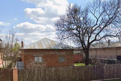 Casă cu Teren 830 Mp în Central - 3