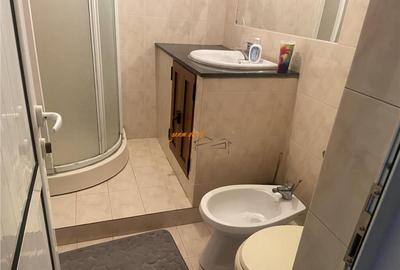 Apartament 3 camere , zona strada Longinescu , 67 mp , decom - 3