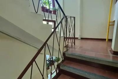 A 19 apartament energiei 59900 etajul 1 , 3 camere - 9