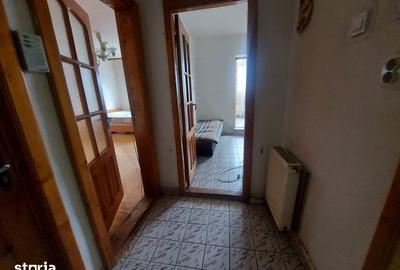 Garsonieră decomandată în Central - 1