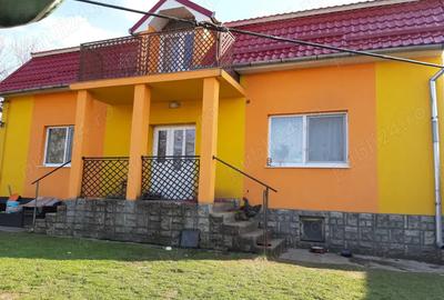 Casă cu 4 camere cu Teren 1000 Mp în Bonț - 8