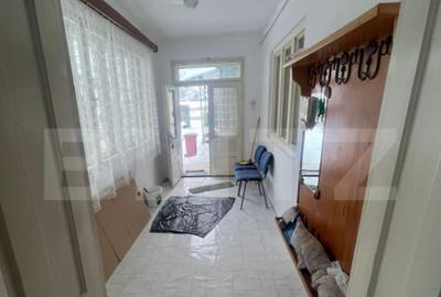 Inchiriere casa in zona lini?tita Podeni, Targu M - 1