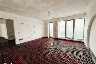 Casă cu 5 camere cu Teren 586 Mp în Slătioara - 15