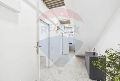 Apartament cu 4 camere decomandat în P-ța Unirii - 13