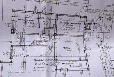 Casa de vanzare la ro?u,500 mp utili poten?ial Unic, loc - 22