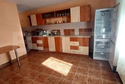 Casă cu 4 camere cu Teren 1000 Mp în Central - 9