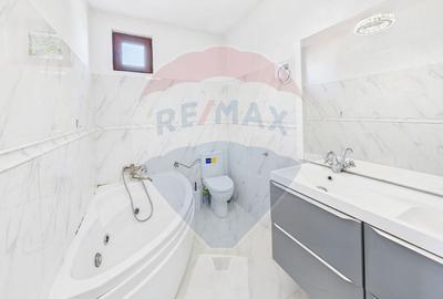 Casa / Vila cu 4 camere de vanzare in zona Est - 11